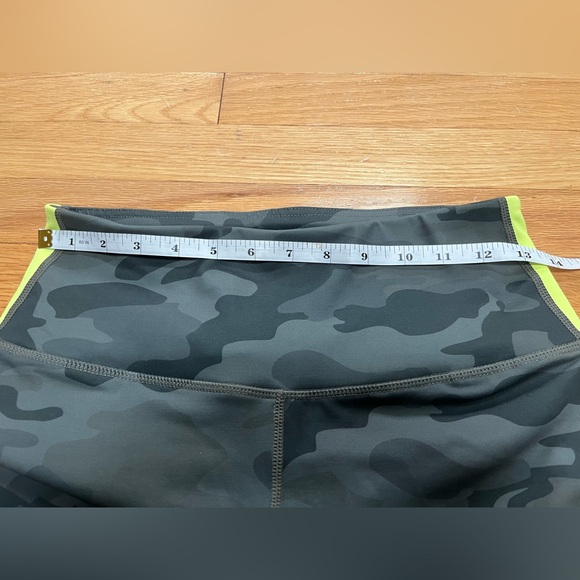 Reebok camo bike shorts - EUC - Picture 4 of 5